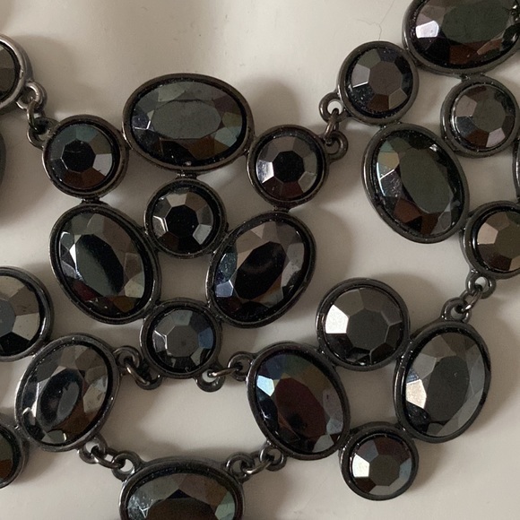 Two Beautiful necklaces - Picture 2 of 6